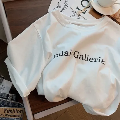 Áo thun nữ cổ tròn in chữ basic