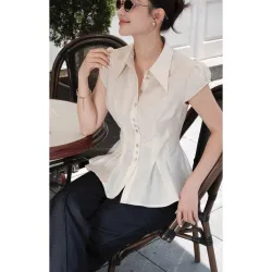 Áo sơ mi tay ngắn cổ trụ phối khuy ngọc